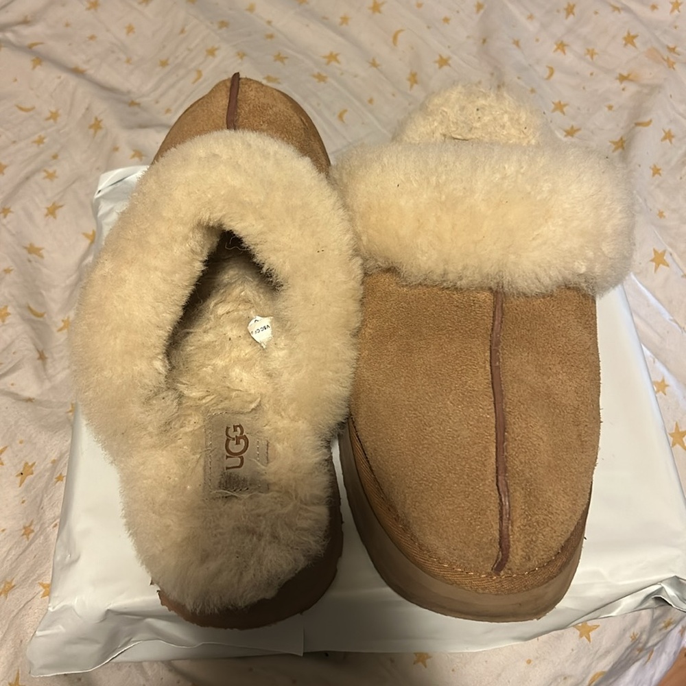UGG Women’s Disquette